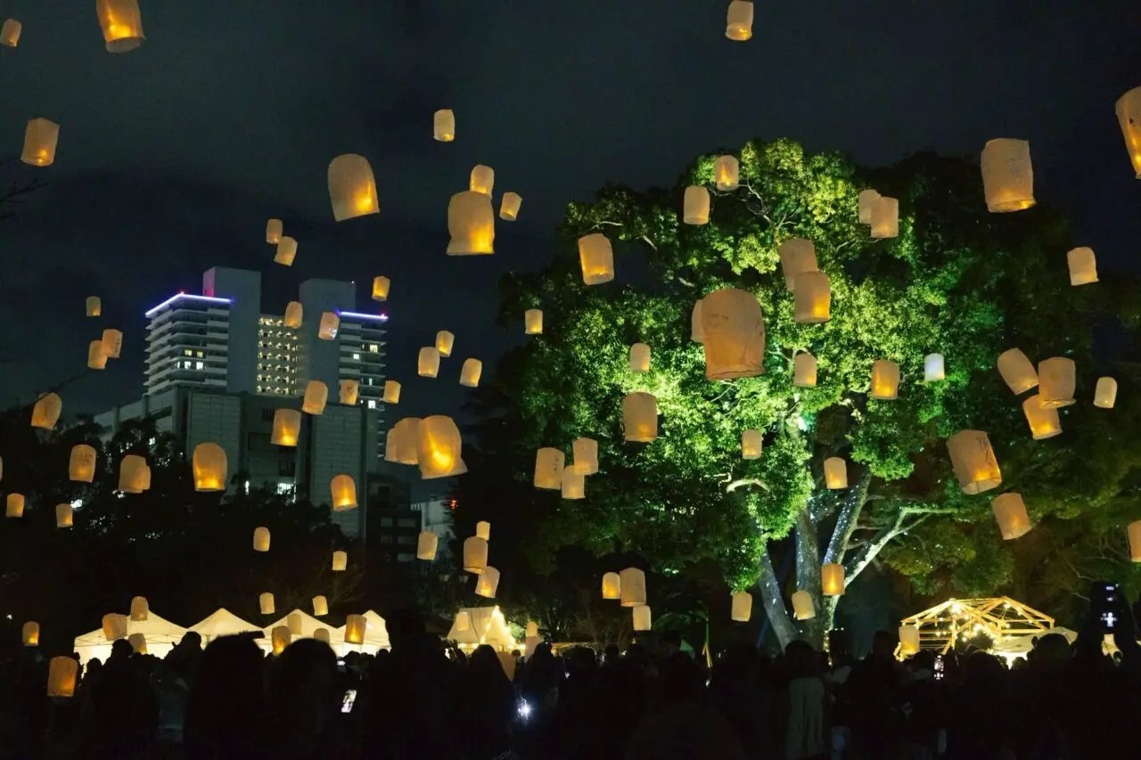 ランタン夜市とWONDERFUL AFTER HOLIDAY