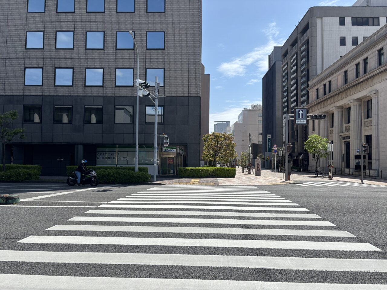 ファミリーマート 静岡呉服町スクエア店